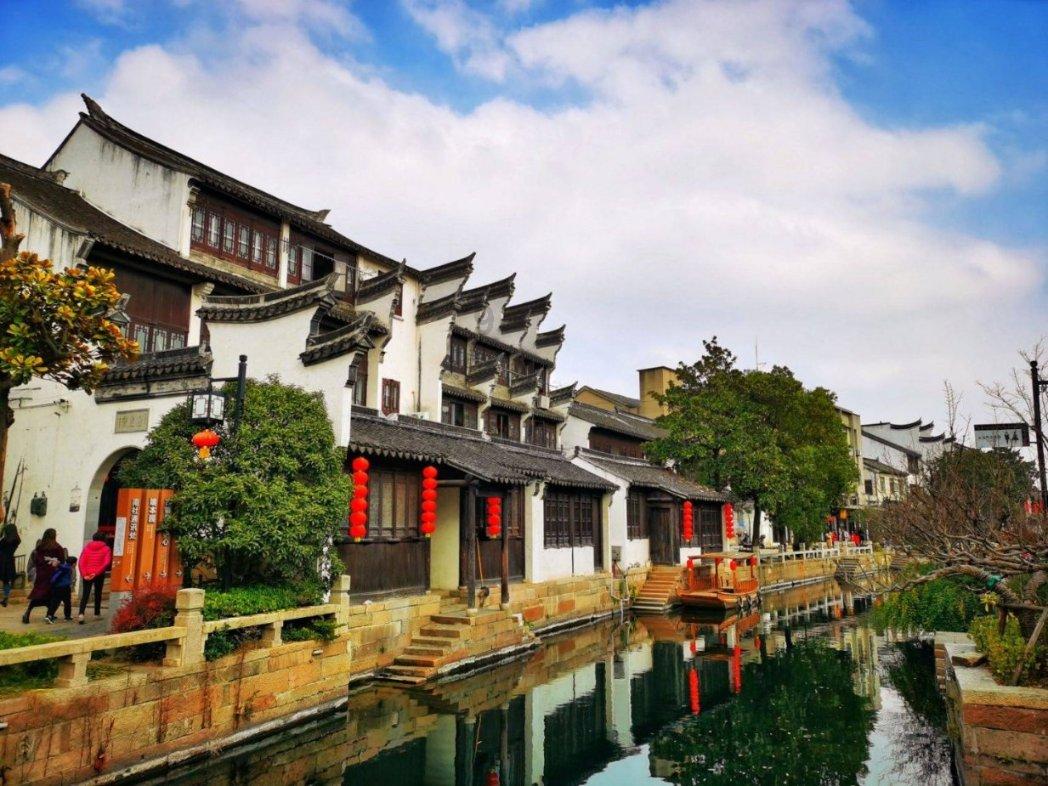 逃出美丽度假胜地
