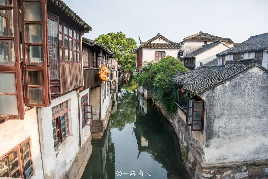 炮轰男爵