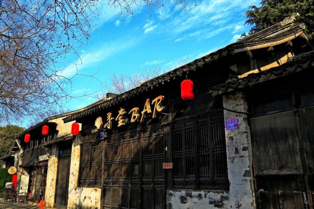 逃出郊外大别墅