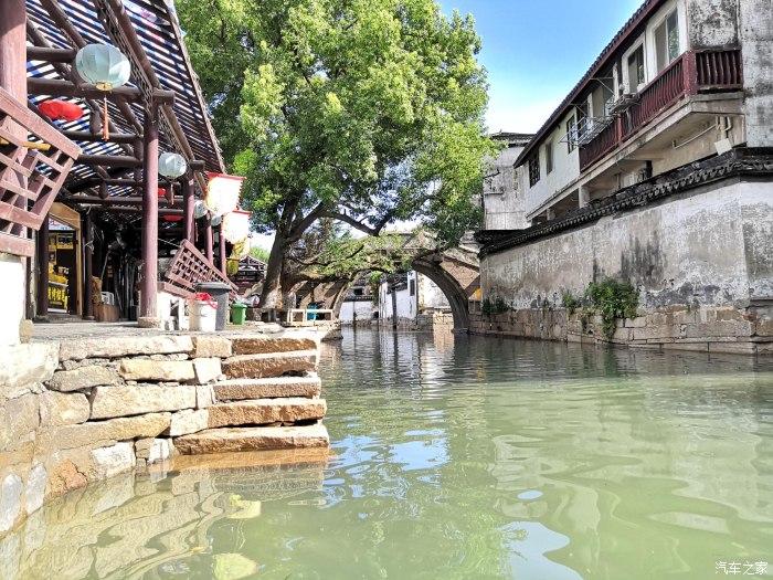 逃离冰淇淋岛屿